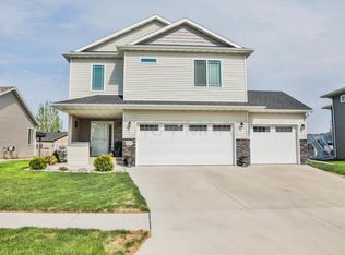4742 54th St S, Fargo, ND 58104