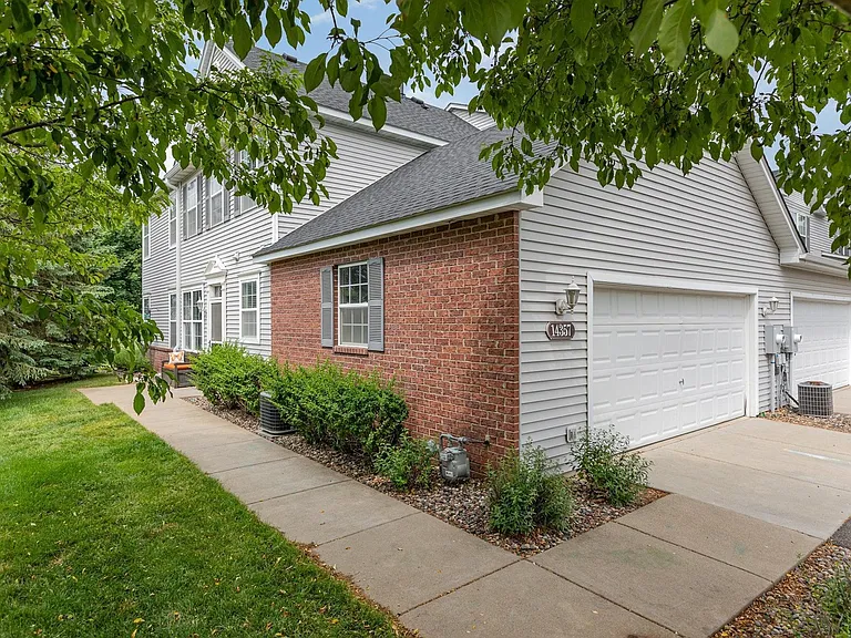 14357 Banyan Ln — Photo 12