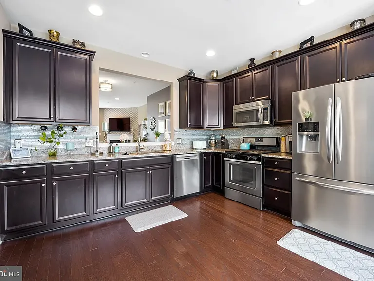 1815 Pinnacle Dr — Photo 3
