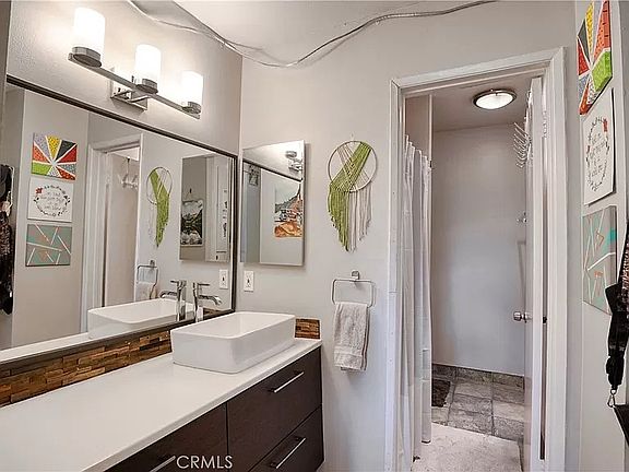 3rd image of 5460 White Oak Ave #D2