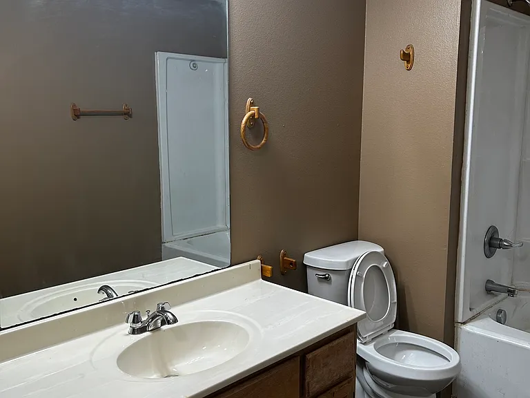 12 Mary Rose Dr #B — Photo 5