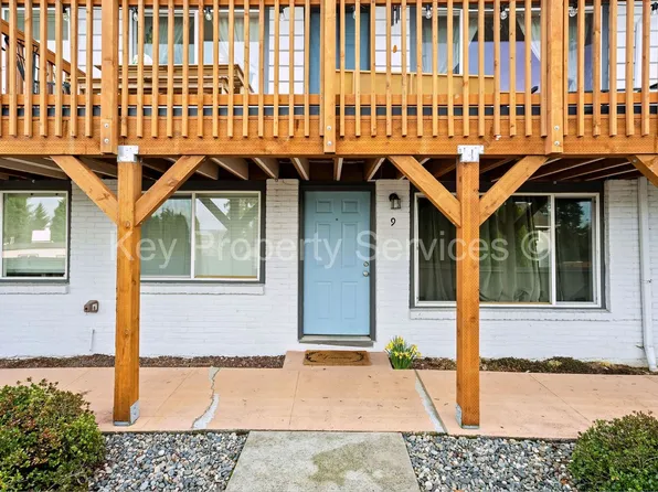 2102 NW Kelly Dr, Vancouver, WA