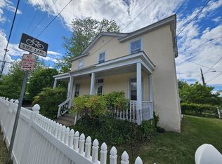 1001 Avon St APT A, Charlottesville, VA 22902