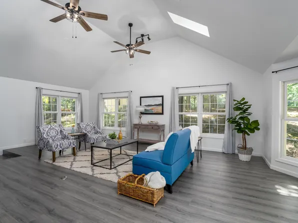 15 Locks Ct, Palmyra, VA 22963