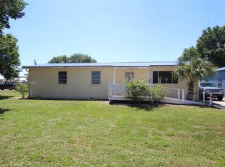 1030 Cypress St, Okeechobee, FL 34974