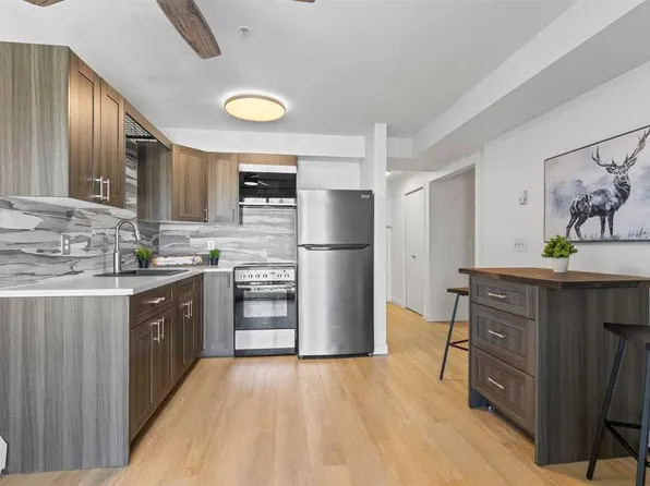 1620 N 70th St SE #4205, Calgary, AB T2A 7Z3