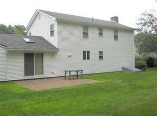 6 Silver Ln, Easthampton, MA 01027