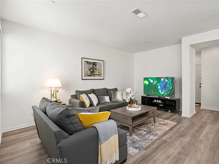 1721 Pantai Ave — Photo 13