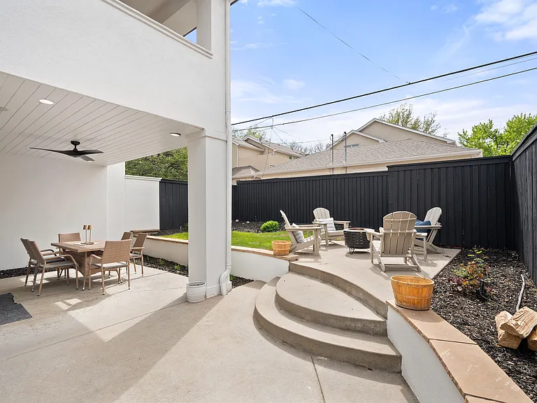 559 Jackson St — Photo 28