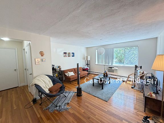 2nd image of 33 Gardner St #18