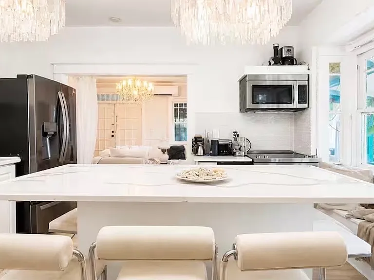 875 SW 13th Ave — Photo 14