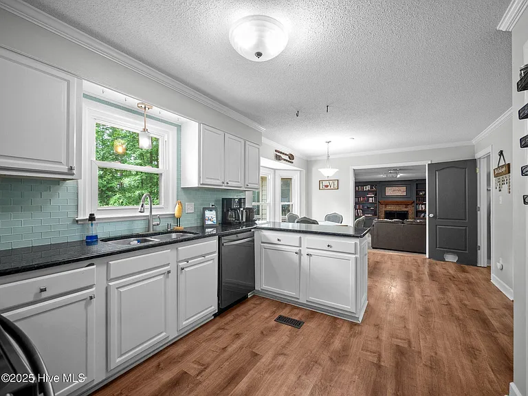939 Eton Dr — Photo 27