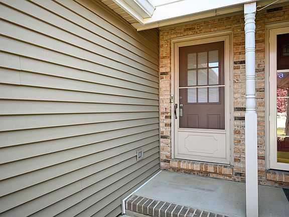 4th image of 197 Pamela Dr
