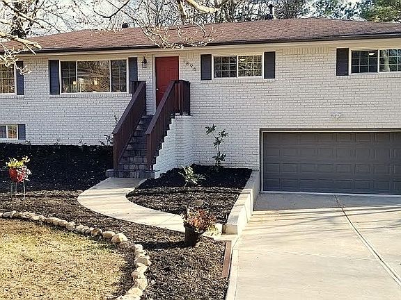 New drive, walk & landscape!