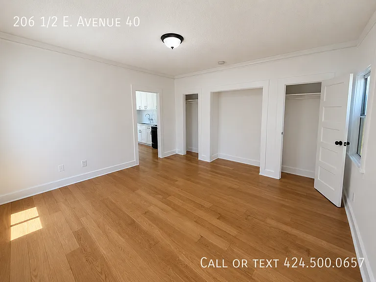 206 1/2 E Avenue 40 — Photo 3