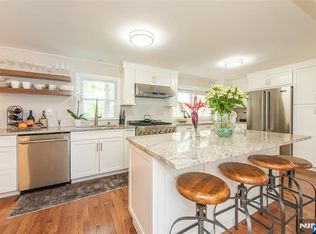 119 Sherwood Ave, Mahwah, NJ 07430