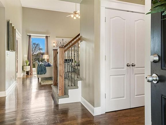 5th image of 1201 NW Boxelder Ct