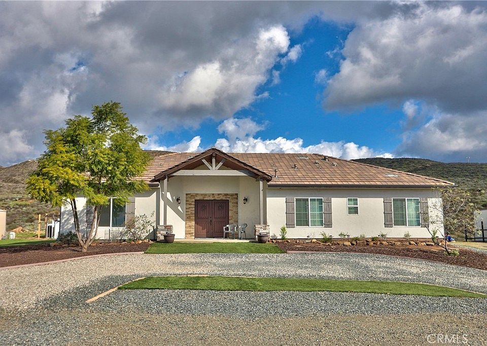 1st image of 40105 Voyager Rd