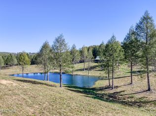 4832 Lovejoy Ln, Monterey, TN 38574