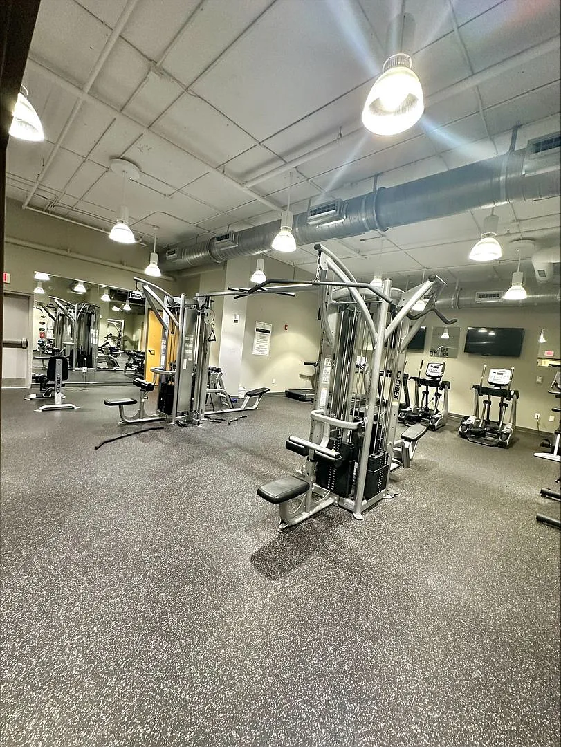 2 Bed / 2 Bath Luxury High Rise Condo Downtown With Views For Days! — Photo 3