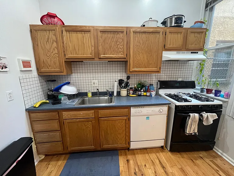 2127 Fitzwater St #1 — Photo 9