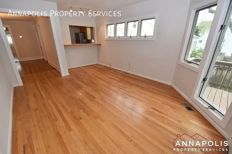 33 Glen Ave — Photo 10