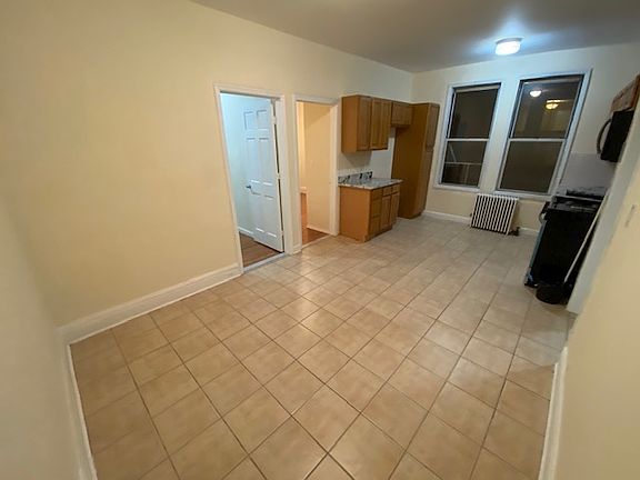 2nd image of 31-34 34th St #F2f