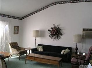 973 Julius Ct, North Merrick, NY 11566