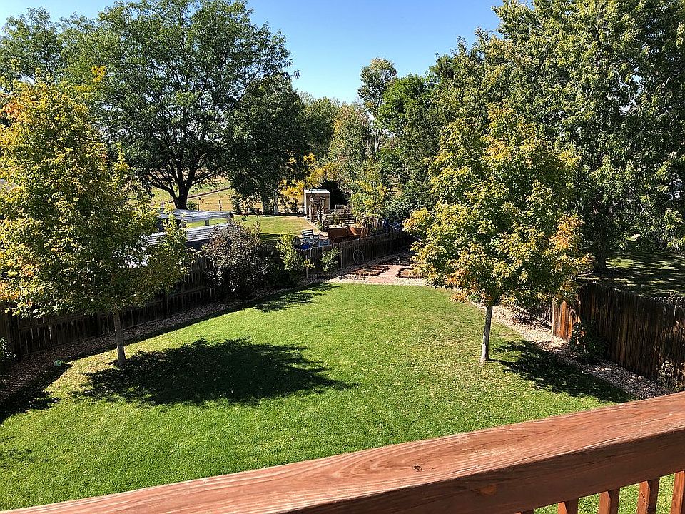 2nd image of 1110 Hemlock Dr