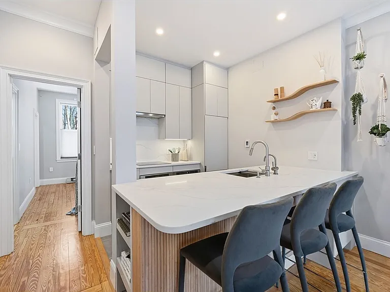 108 E Brookline St #2 — Photo 4