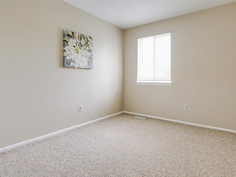 48 Cartlane Cir — Photo 8