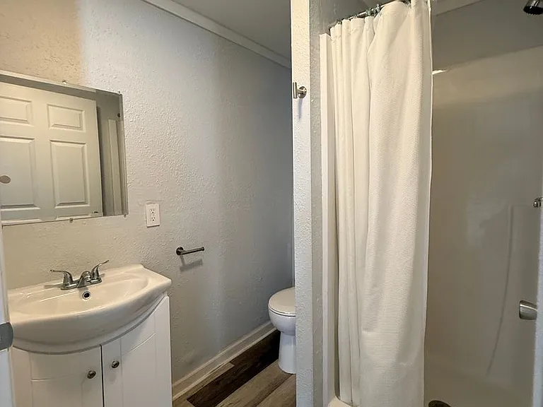 2015 Miller St #A — Photo 8