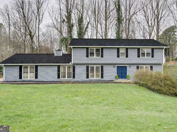 1290 Oakhaven Dr, Roswell, GA 30075