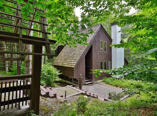 916 Salt Ash Rd, Plymouth, VT 05056