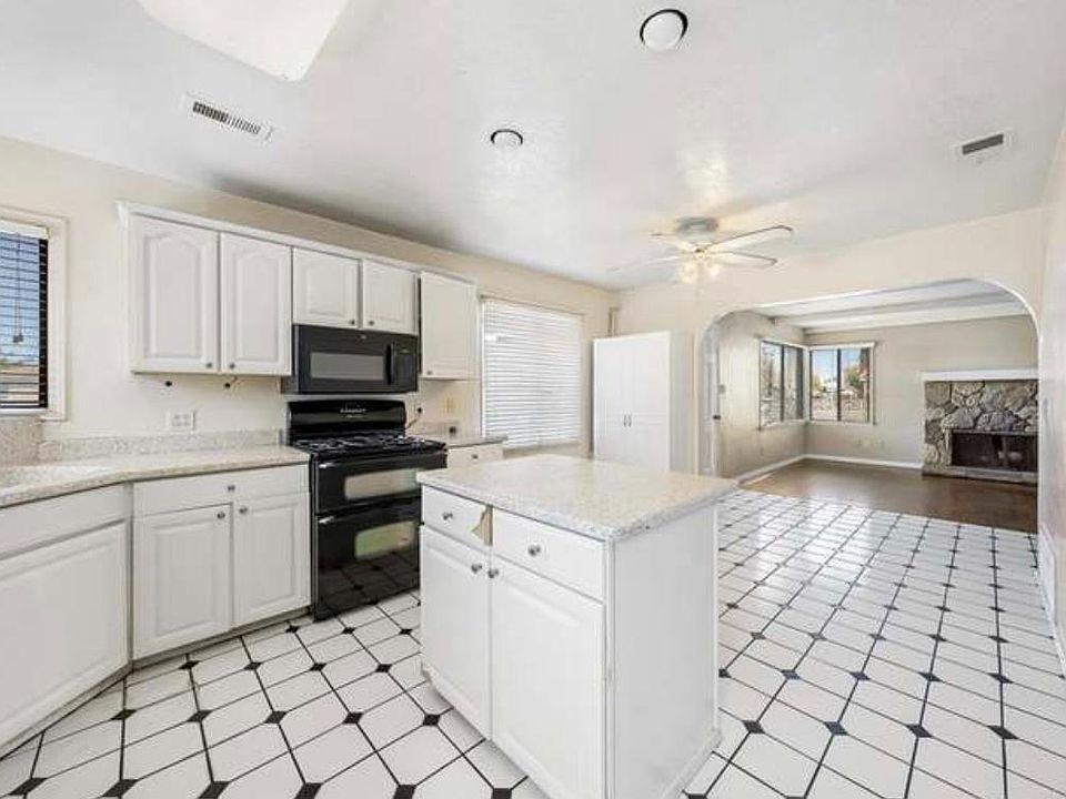 1st image of 661 Avocado Ave