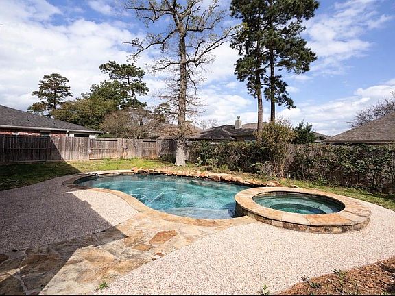 2nd image of 25023 Knob Pines Ct
