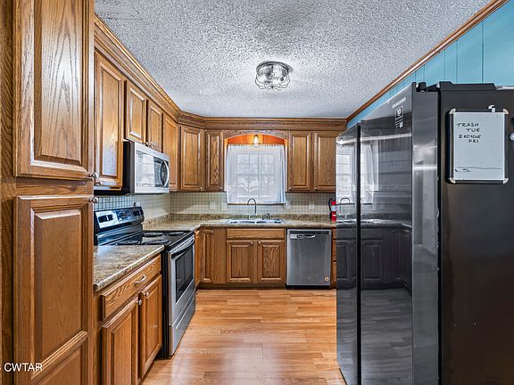 2nd image of 755 Holmes Dr