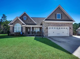 327 Farmtrac Dr, Galivants Ferry, SC 29544