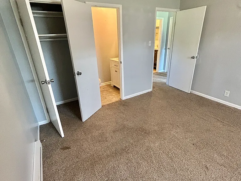 9470 Huggin Hollow Rd #2 — Photo 7