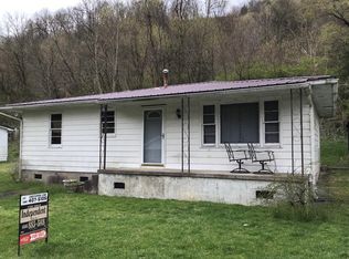327 Rogers Rd, Maysville, KY 41056