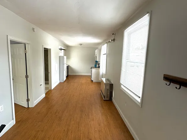 20 Whittier St, Dover, NH 03820