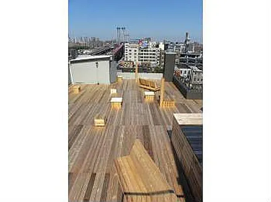 Rented by Loom Group | media 37