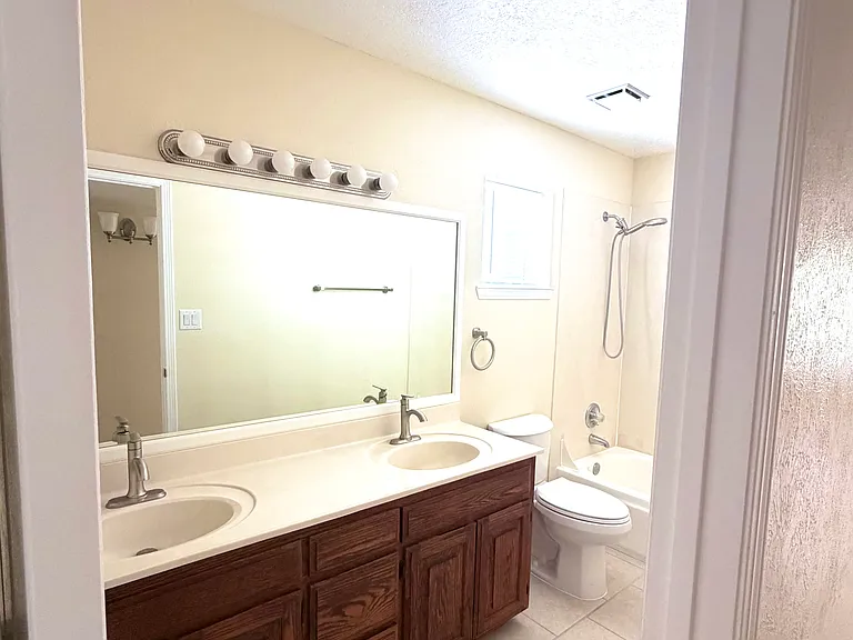 6125 Rosetree Pl NE — Photo 33