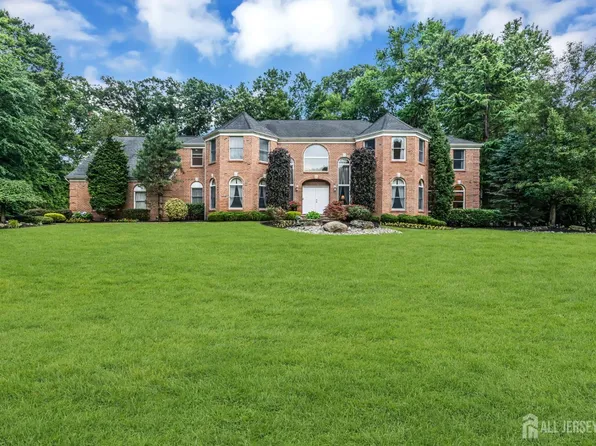 15 Harmony Ln, Monmouth Junction, NJ 08852