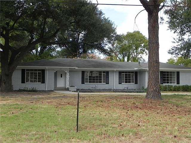 1st image of 205 Brookhollow Dr