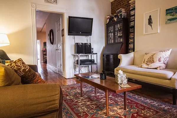 Rented by Twyford Real Estate | media 16