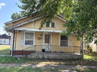 2008 Grand Ave, Parsons, KS 67357
