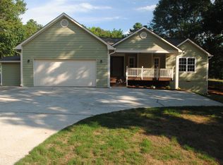 871 Raymond Hill Rd, Newnan, GA 30265