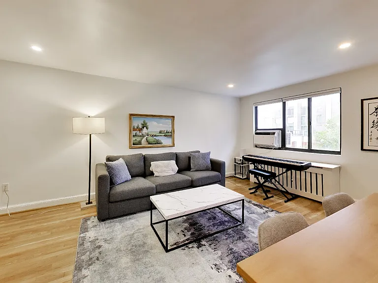1563 N Colonial Ter #401 — Photo 2
