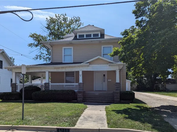 228 Polk Ave, Charleston, IL 61920